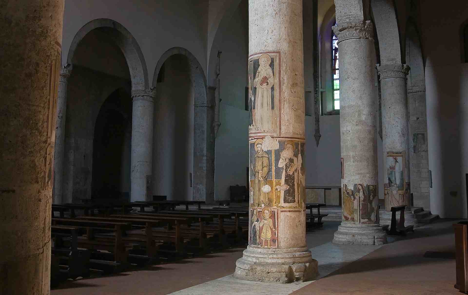Interno della Chiesa di San Francesco a Narni