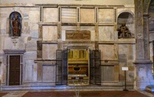 Facciata del Sacello di San Giovenale e Cassio all'interno della Cattedrale di San Giovenale di Narni