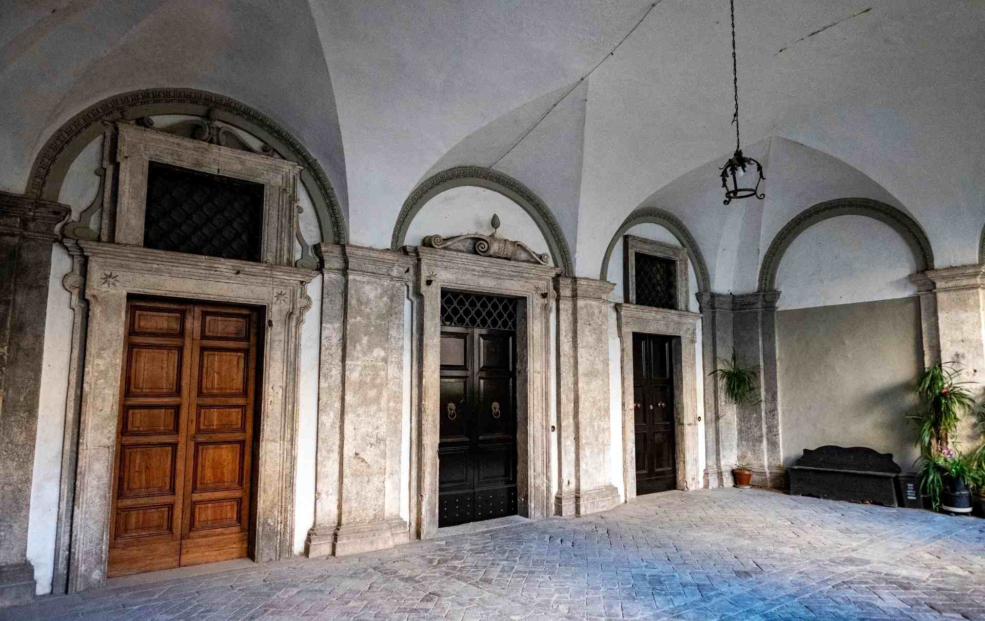 Ingresso Palazzo Scotti, Narni