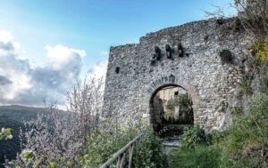 Entrata di Porta Pietra a Narni