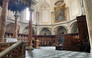 L'Abside con le sette cappelle e il coro della Cattedrale di San Giovenale