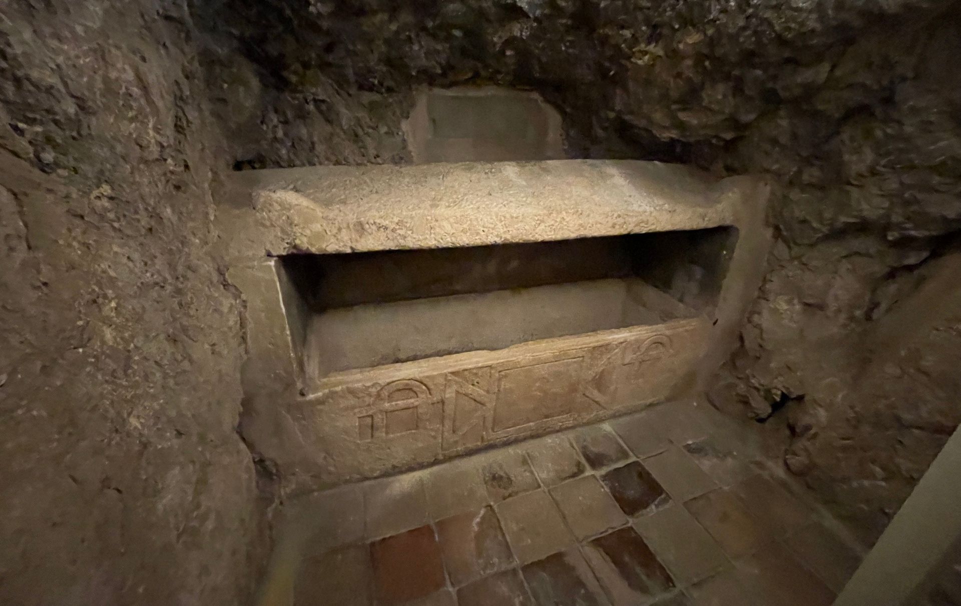 Sarcofago di San Giovenale nel Sacello di San Giovenale e Cassio a Narni
