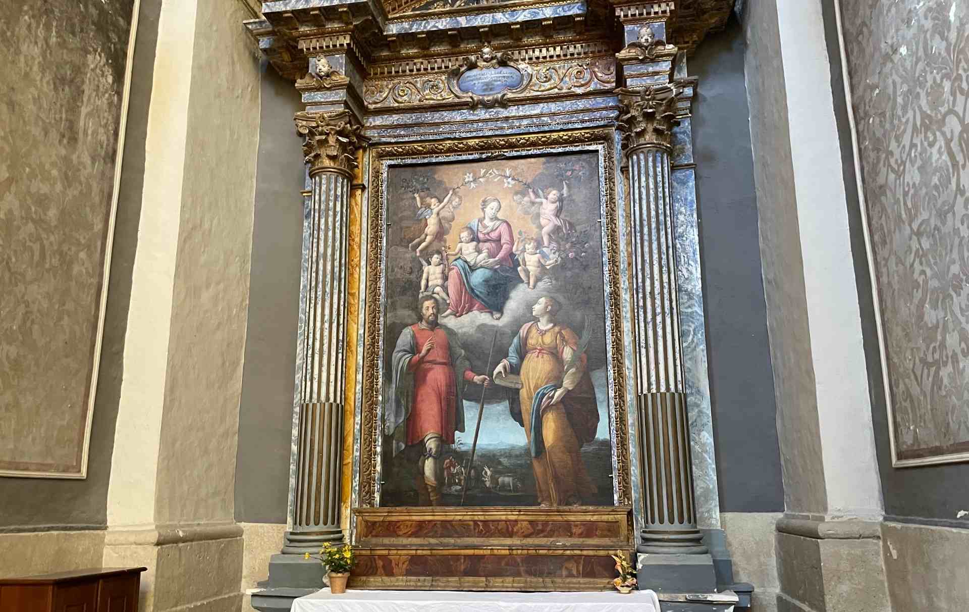 La tela di uno degli altari della Chiesa di Santa Maria della Cerqua
