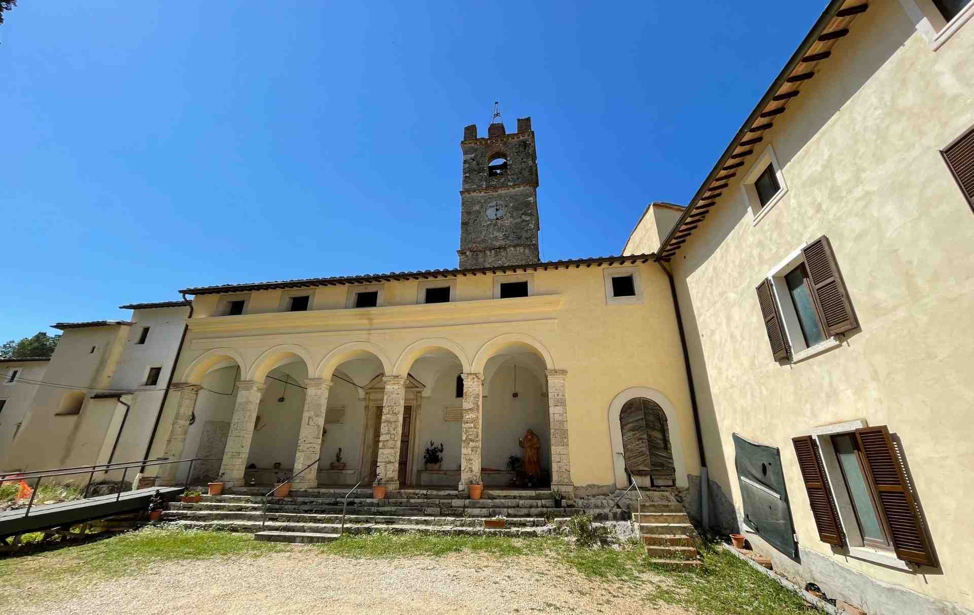 L'antica Abbazia di Sant'Angelo in Massa a poca distanza da Taizzano