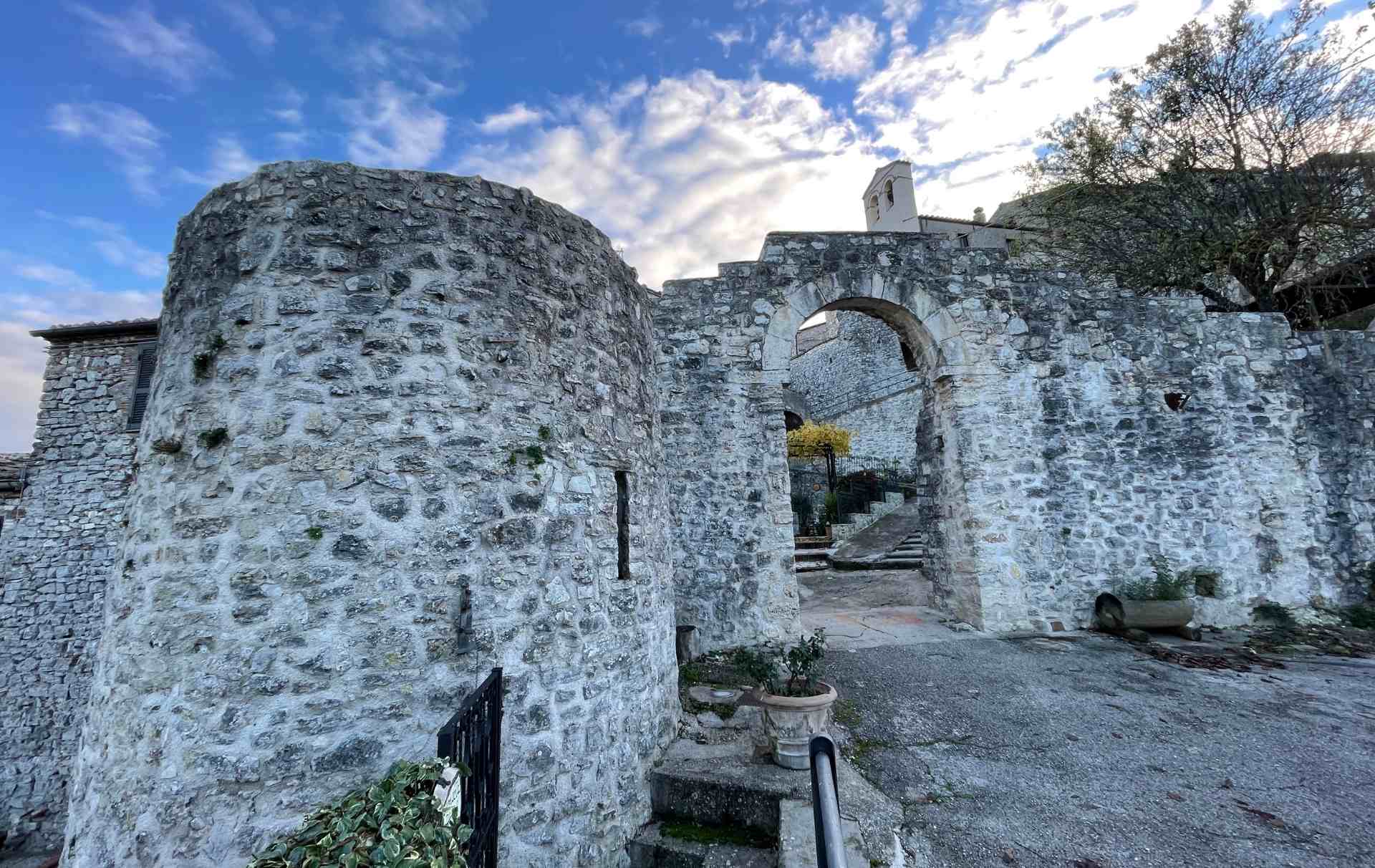 Ingresso principale al castello dei Itieli