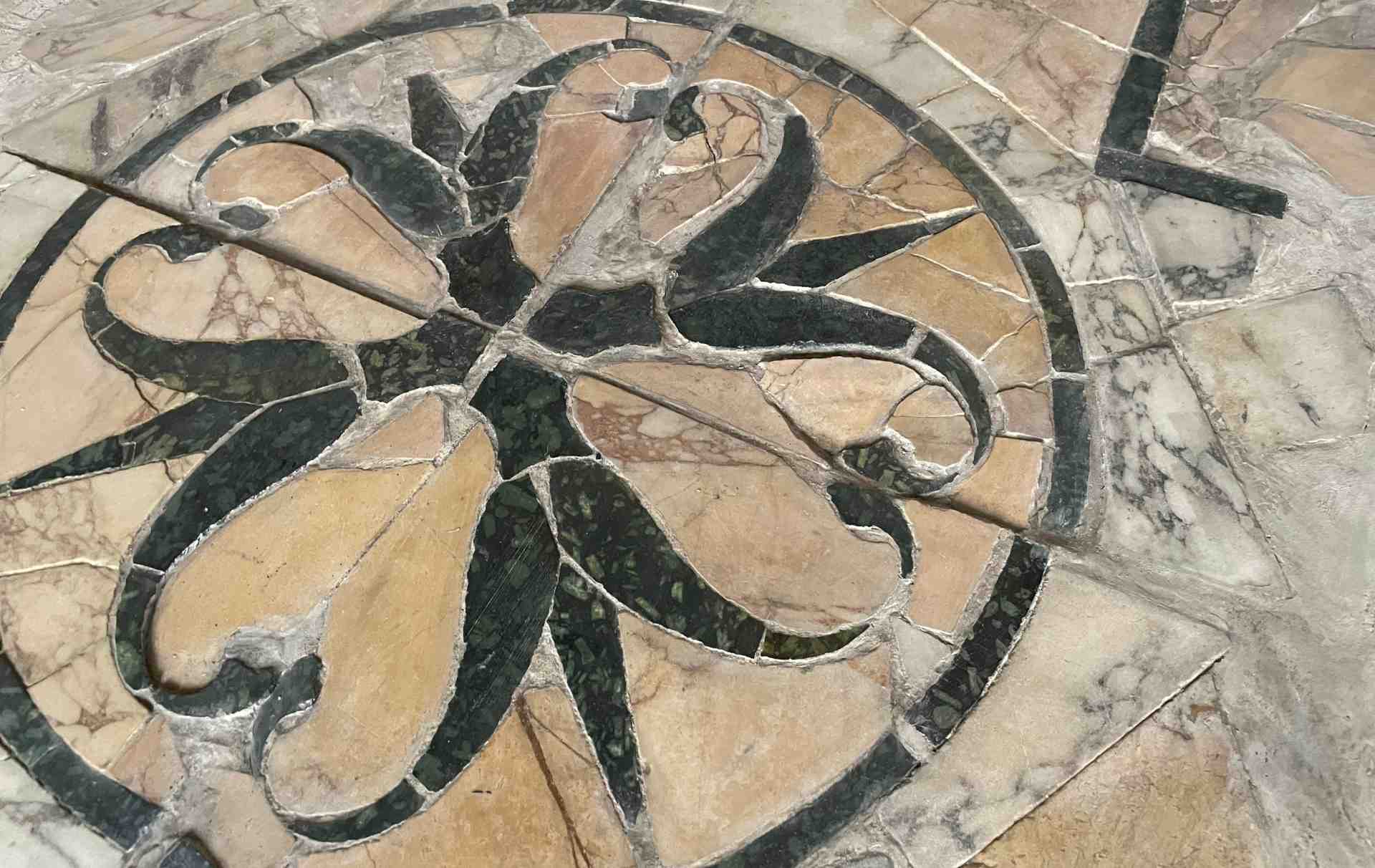 Pavimento in opus sectile a Palazzo Eroli a Narni
