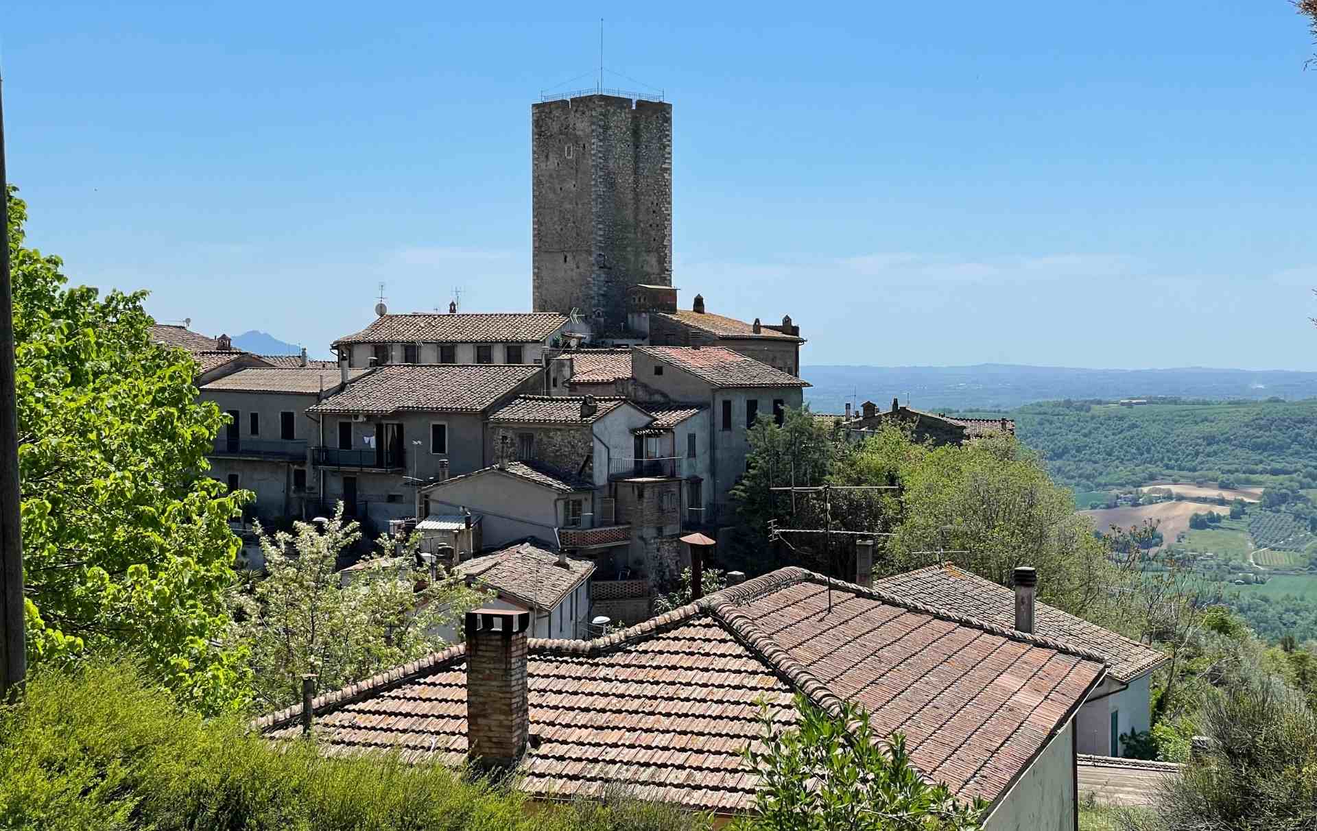 La torre romana del castello di San Vito