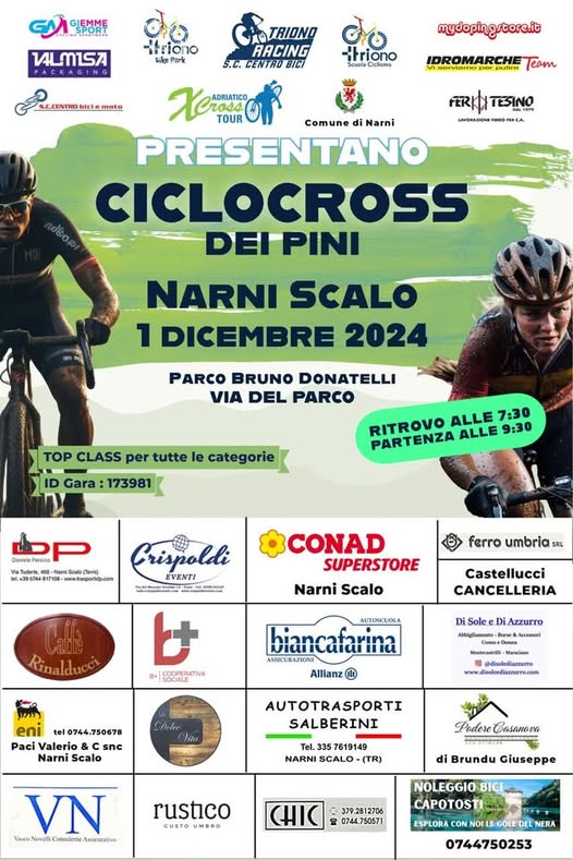 Potrebbe essere un'immagine raffigurante 2 persone, bicicletta e testo