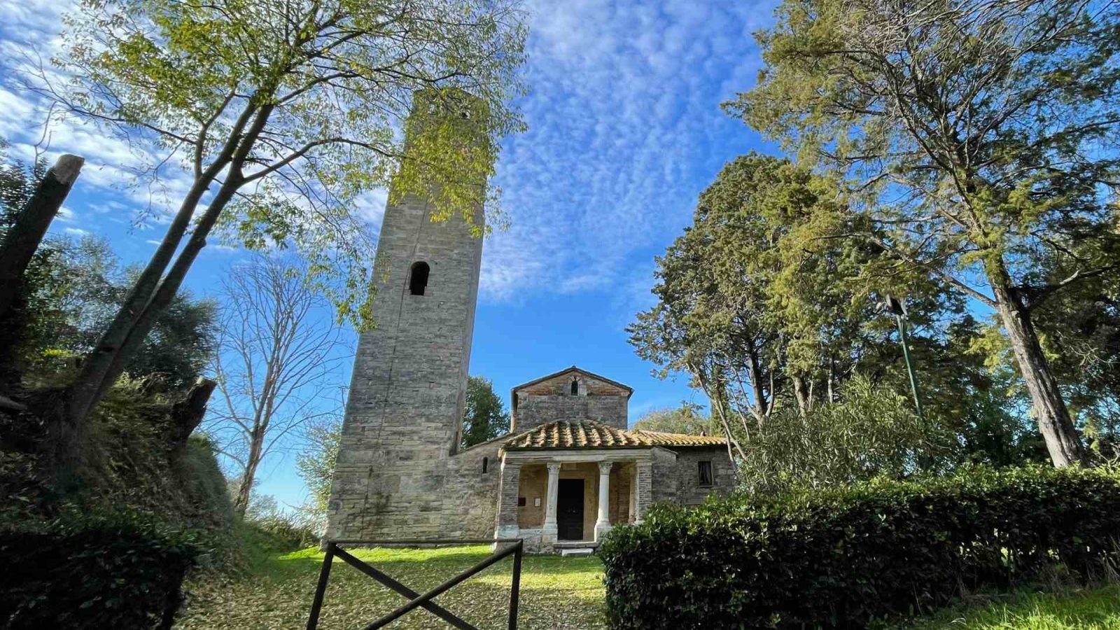 Esterno della Chiesa di Santa Pudenziana in località Visciano di Narni