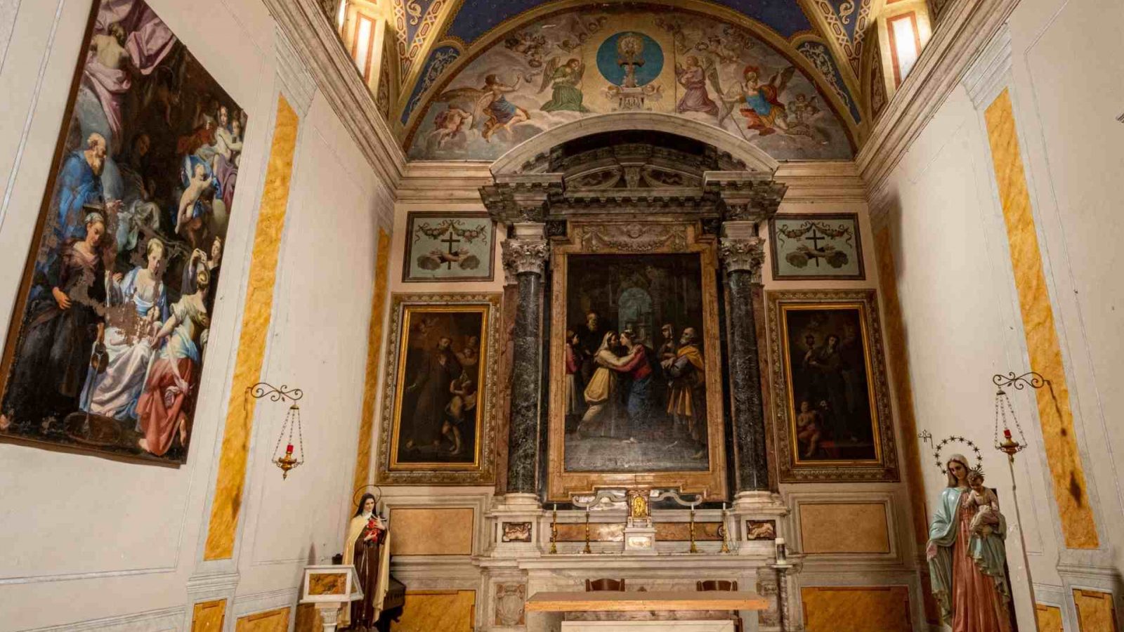 Altare maggiore della Chiesa di Santa Restituta a Narni