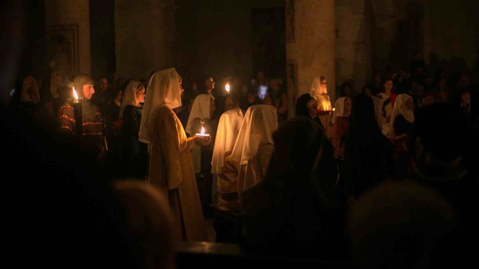Scena della Benedizione dei Cavalieri del Terziere Fraporta nella Chiesa di San Francesco di Narni durante la Corsa all'Anello