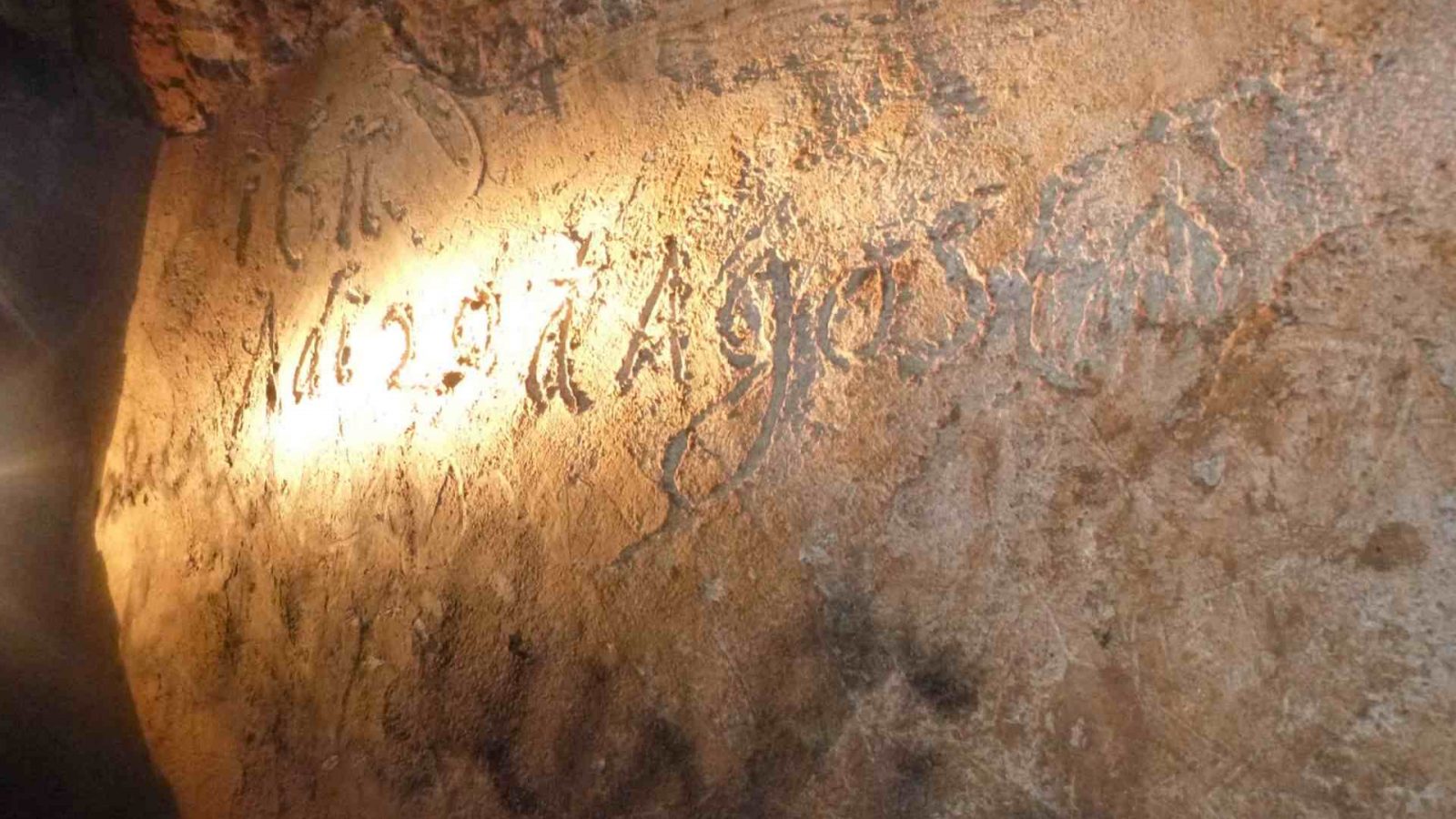 Epigrafe all'interno dell'Acquedotto della Formina di Narni