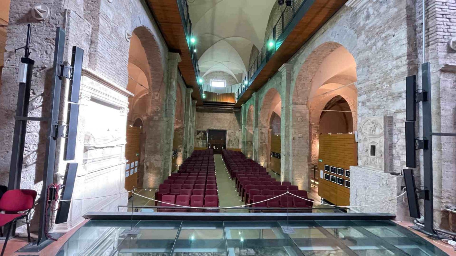Interno dell'Auditorium ex Chiesa di San Domenico a Narni