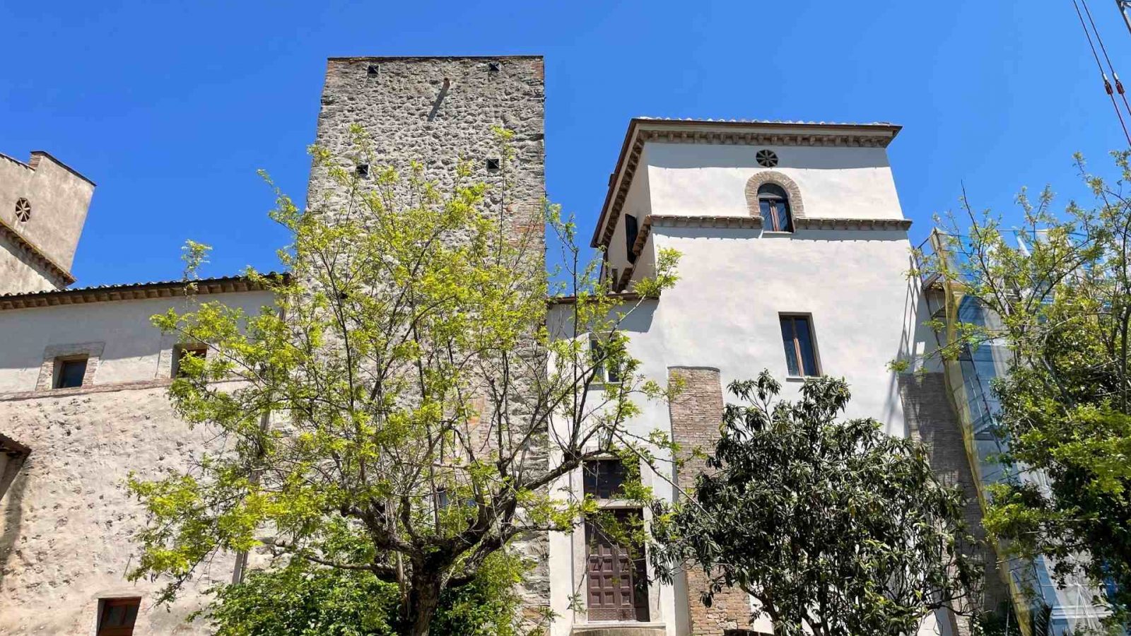 Il Palazzo di Guadamello, complesso creato attraverso l'accorpamento di diverse case torre