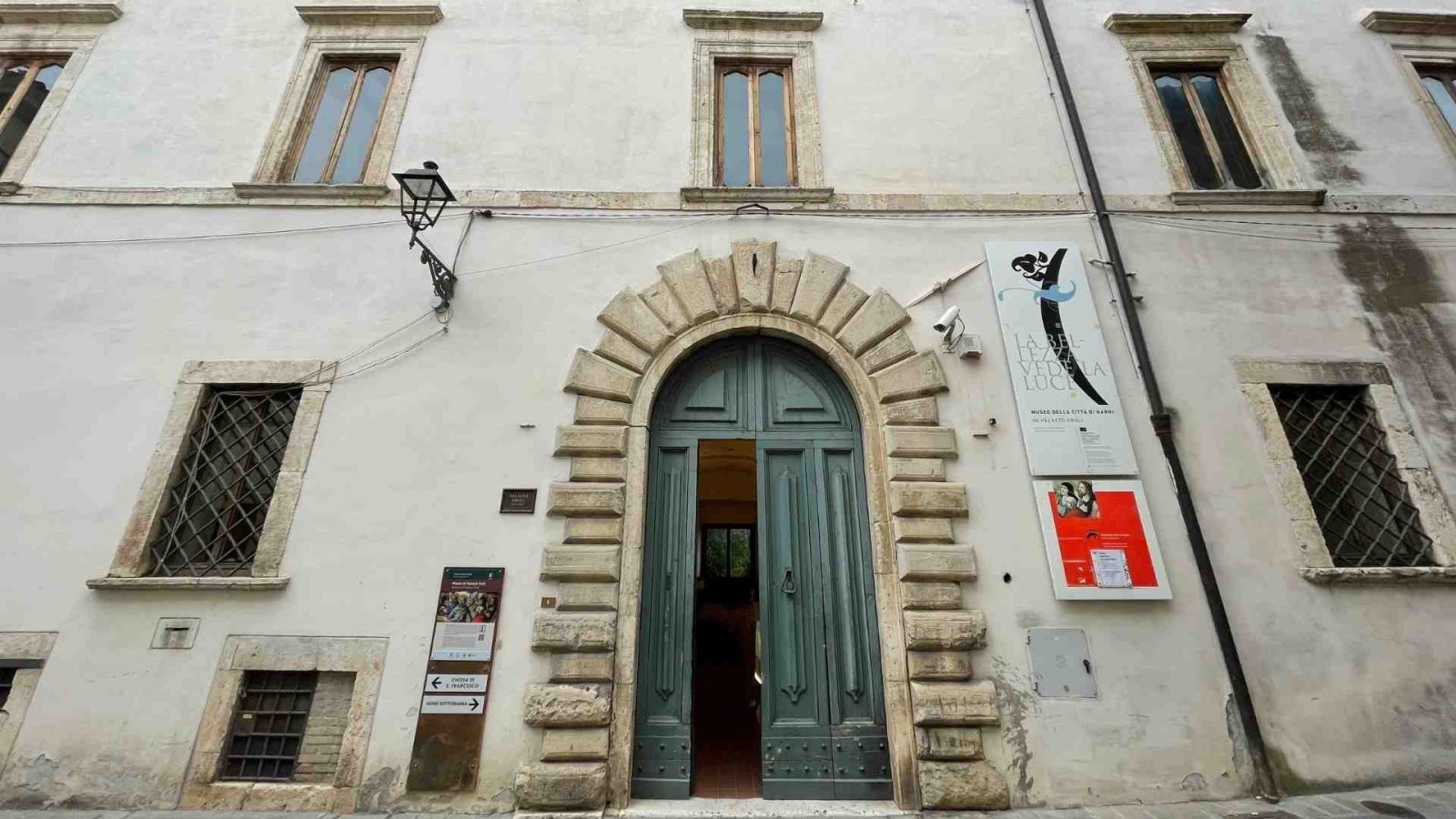 Ingresso al Palazzo Eroli a Narni